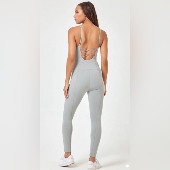 NWT! LSPACE Go the Distance Jumpsuit in Sage - Size L - Picture 3 of 9